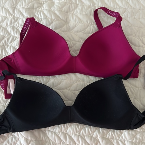 Victoria’s Secret Wireless Bras 32DD - Picture 5 of 5